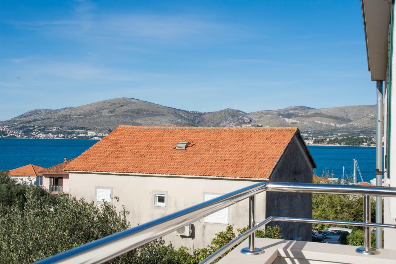 Apartments Fumija Trogir Exteriör bild