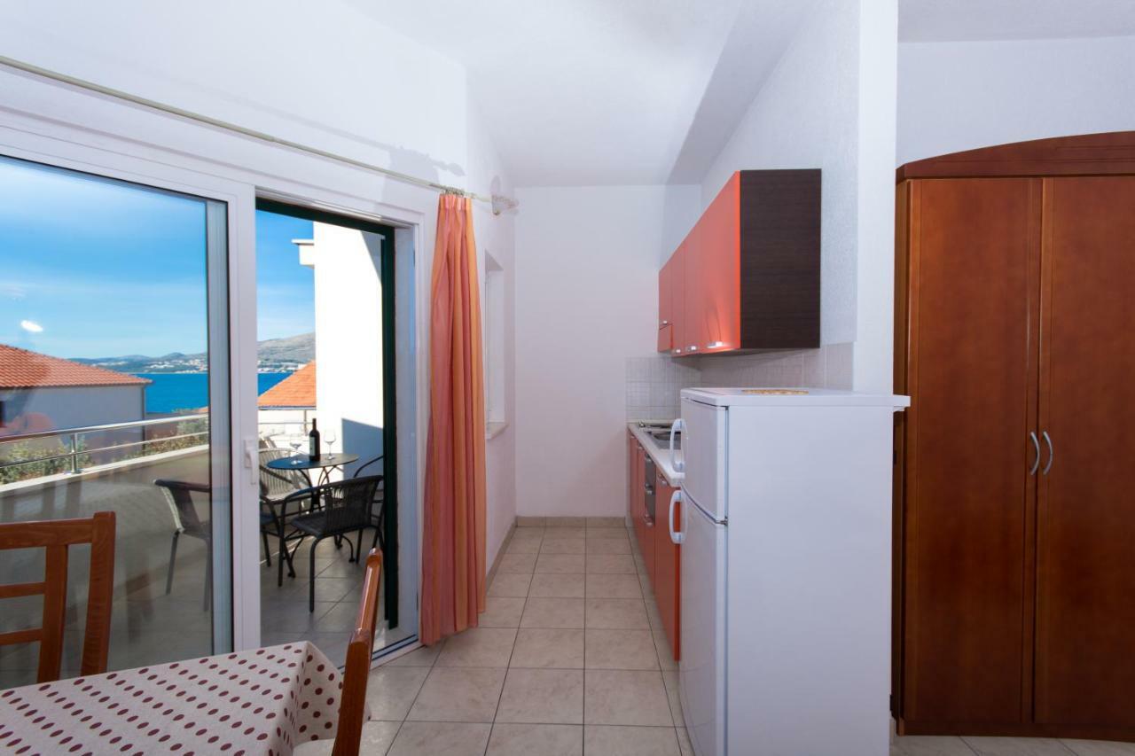 Apartments Fumija Trogir Exteriör bild