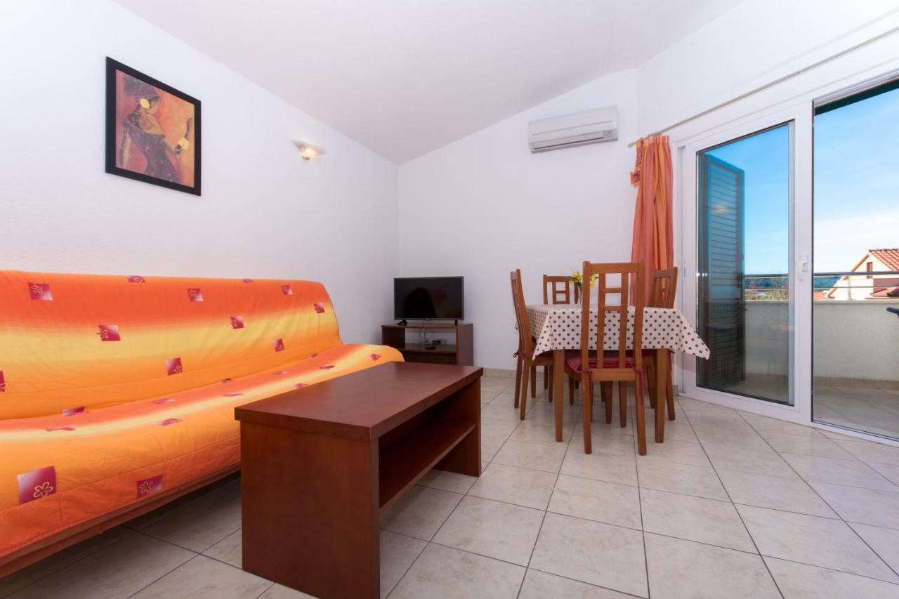 Apartments Fumija Trogir Exteriör bild