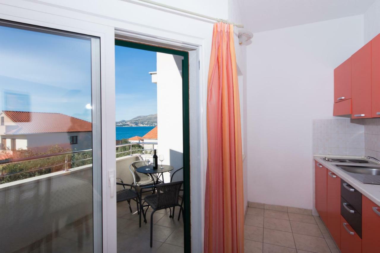 Apartments Fumija Trogir Exteriör bild